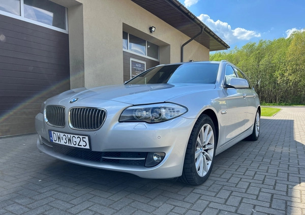 BMW Seria 5 cena 47500 przebieg: 187000, rok produkcji 2011 z Białystok małe 79